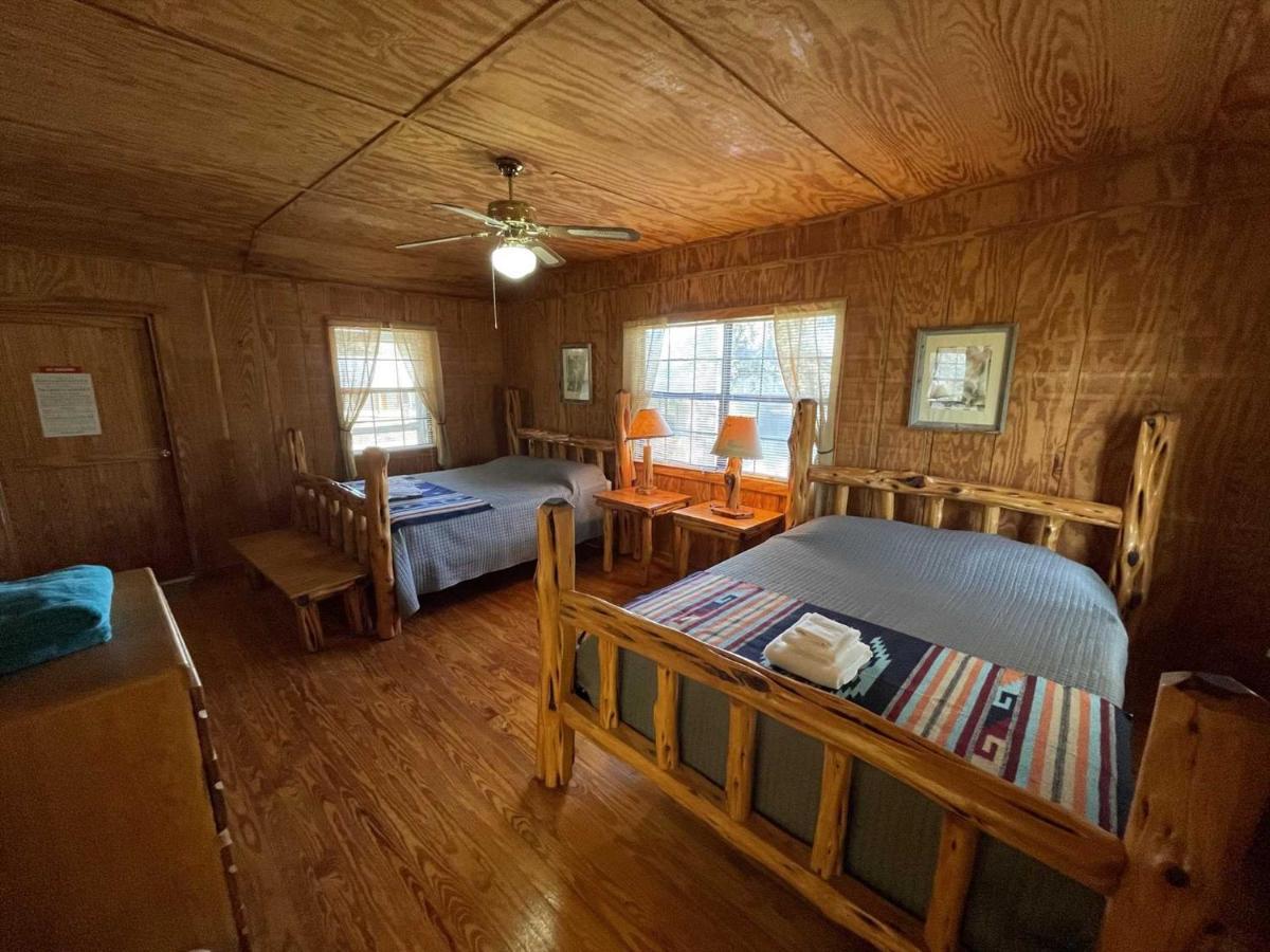 Bed and Breakfast West 1077 Guest Ranch - Retreat à Tarpley Extérieur photo