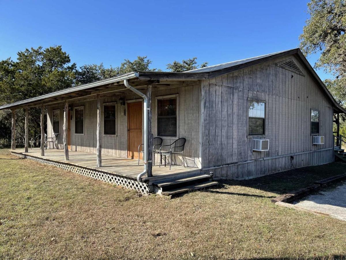 Bed and Breakfast West 1077 Guest Ranch - Retreat à Tarpley Extérieur photo